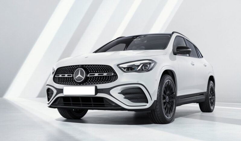 MERCEDES GLA 200 d Business Extra pieno